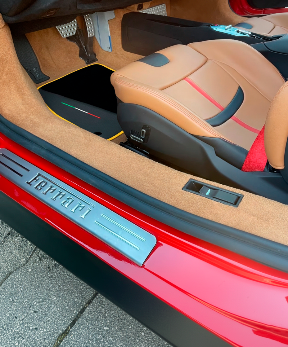 Leather Floor Mats with Daytona Design for Ferrari SF90 Stradale (2019-2024) - AutoWin