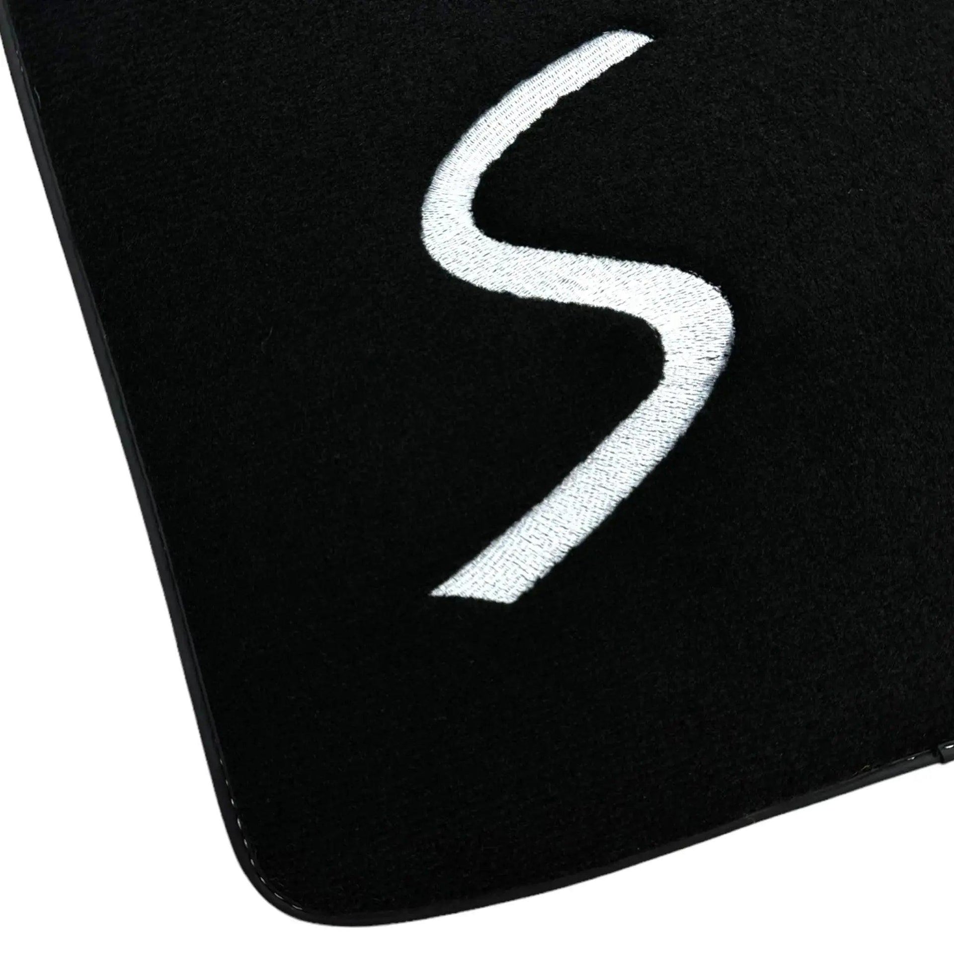 Black Floor Mats for Mini Cooper/One R50 (2001-2007) - AutoWin