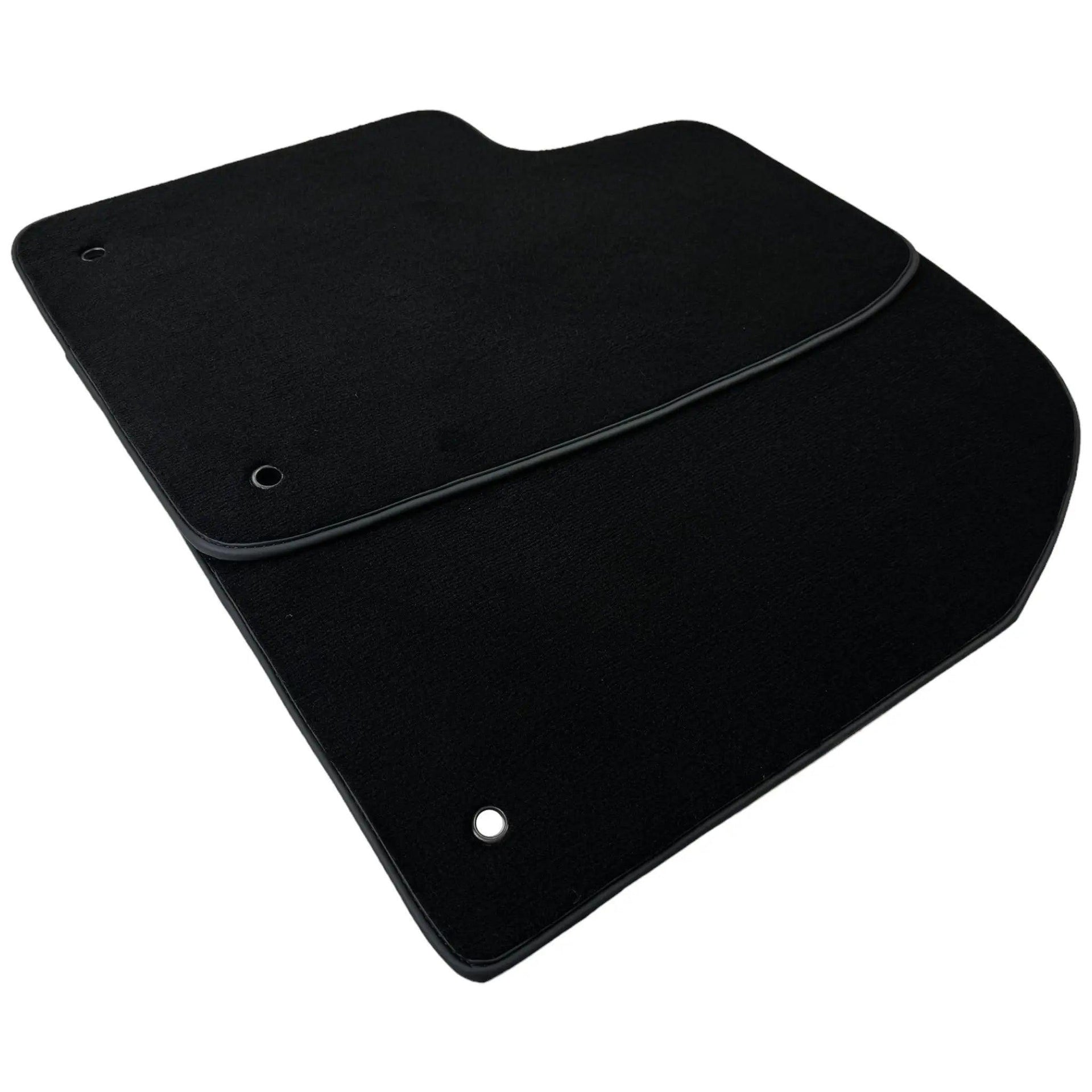 Black Floor Mats for Jeep Cherokee KJ (2002-2007) - AutoWin