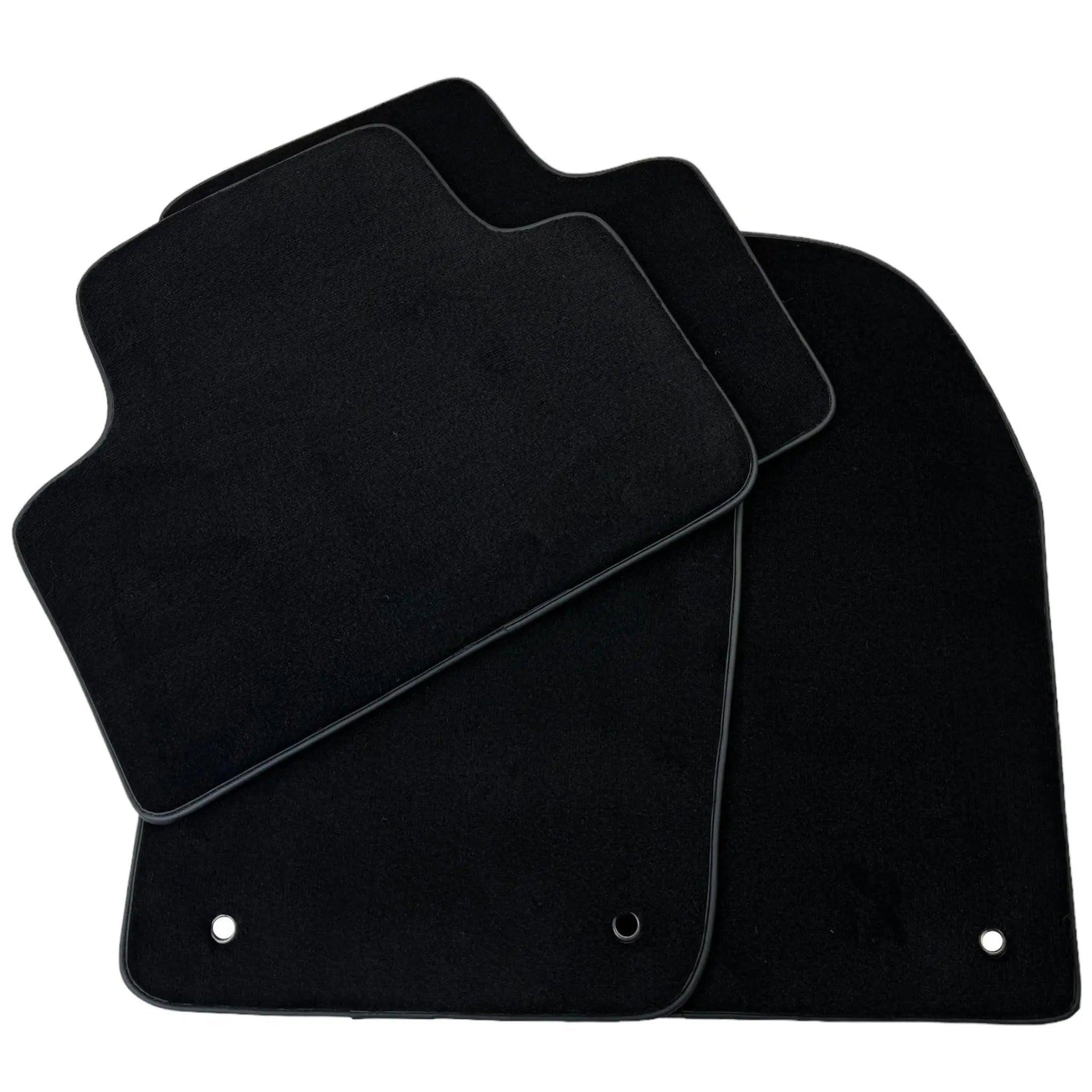 Black Floor Mats for Jeep Cherokee KL (2014-2024) - AutoWin
