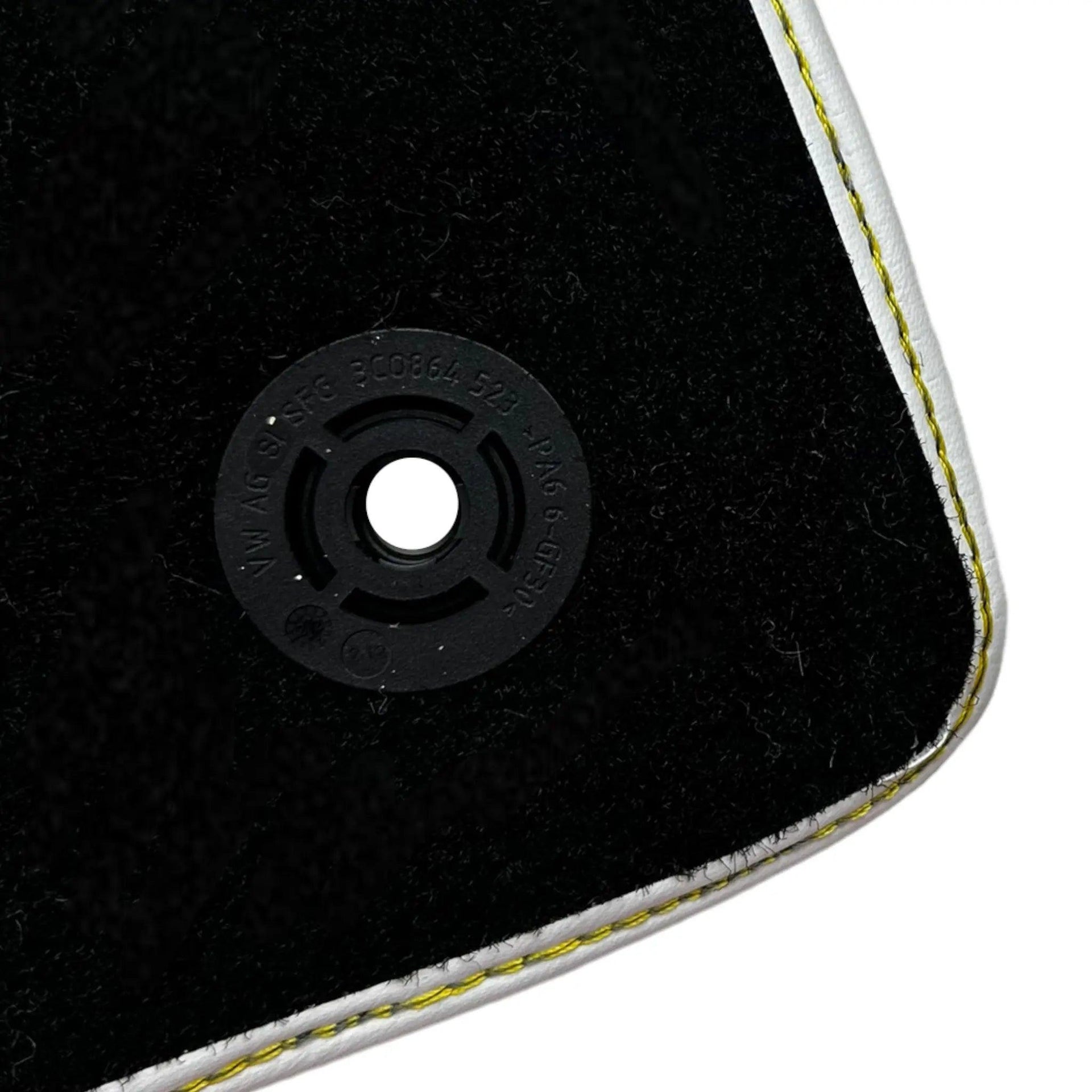 Green Leather Floor Mats for Lamborghini Urus (2018-2024) ER56 Design - AutoWin