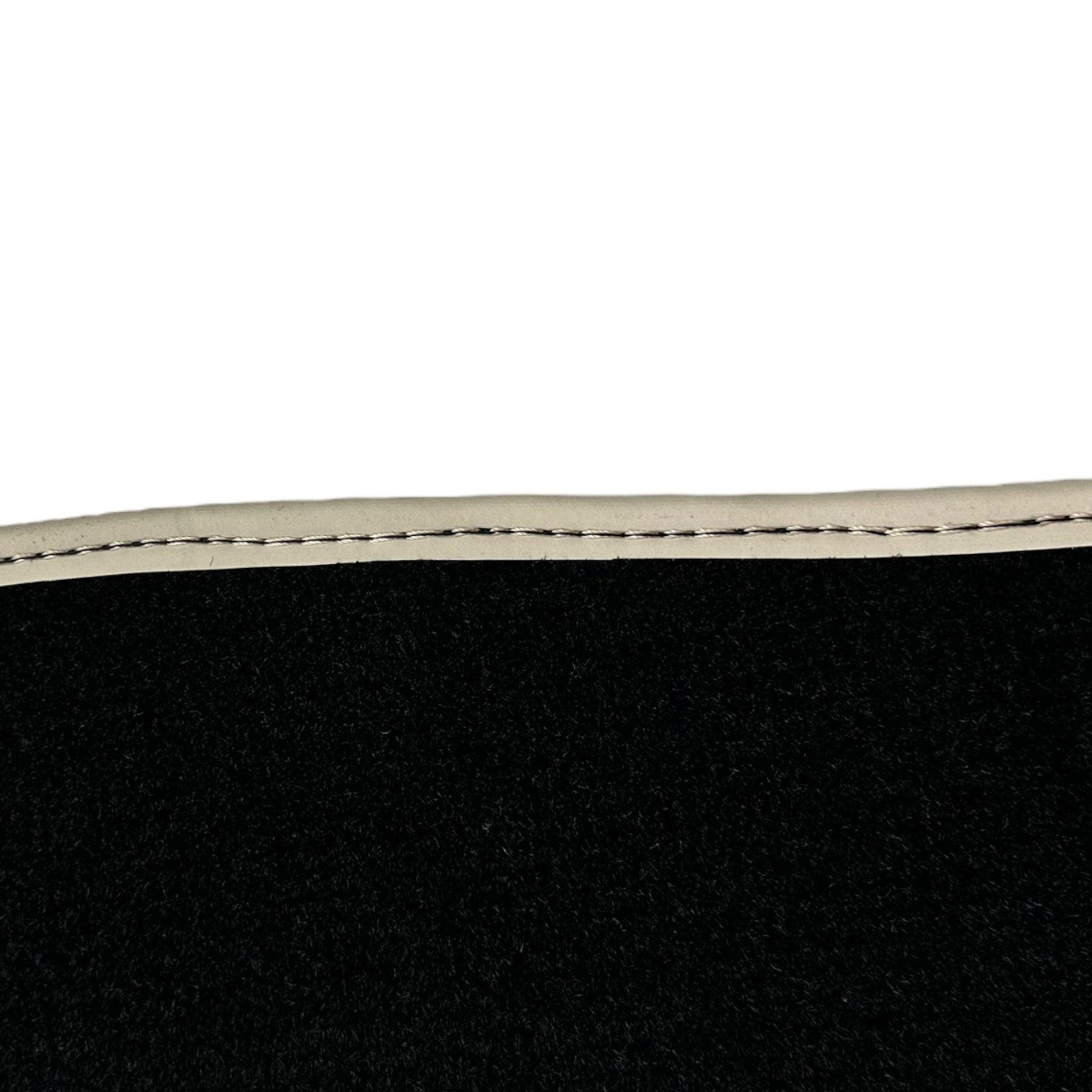 Black Floor Mats For Mitsubishi Pajero Sport (2009-2015) - AutoWin