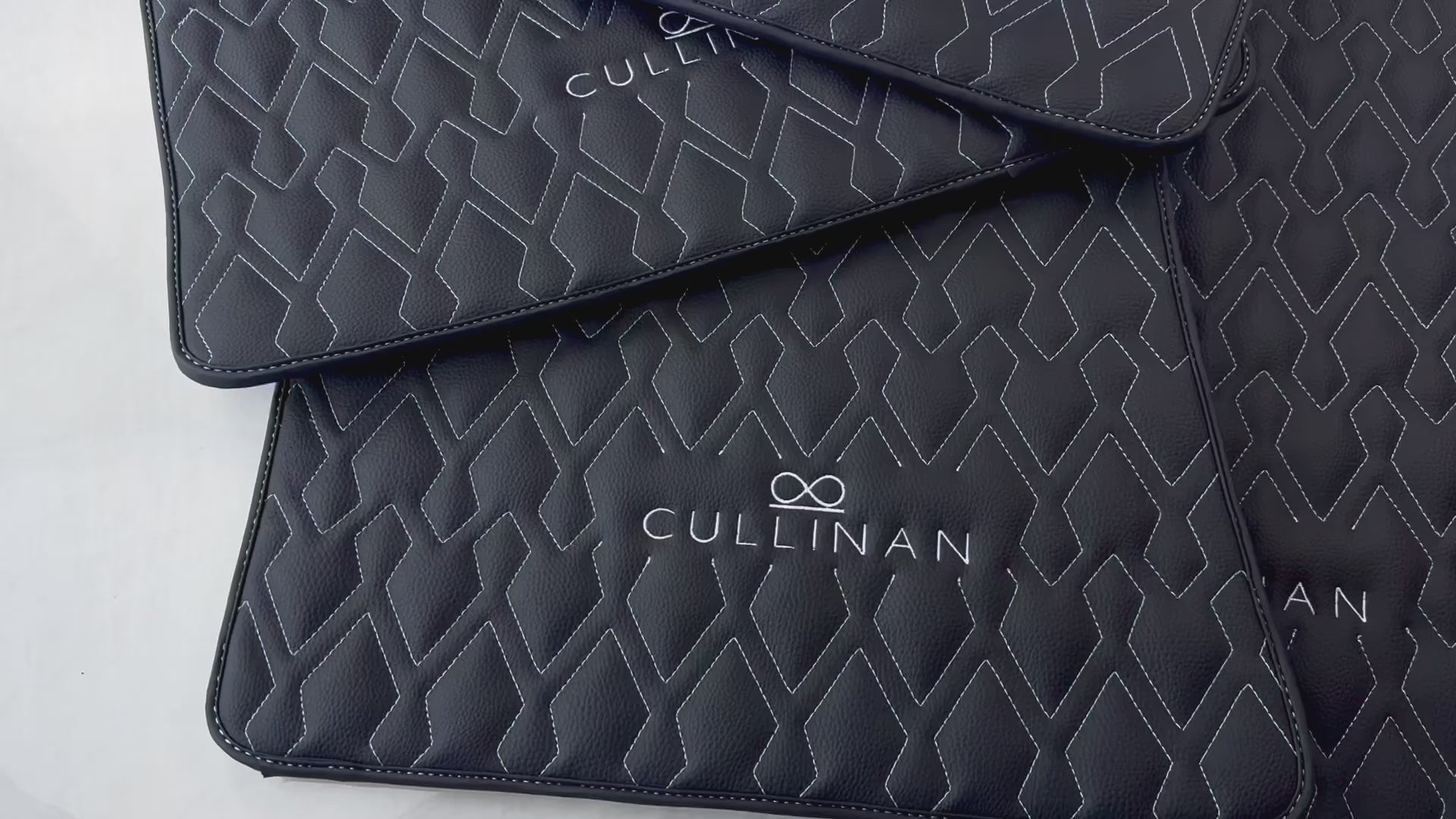Black Leather Floor Mats for Rolls Royce Cullinan (2018-2025) with White Stitching - AutoWin.EU