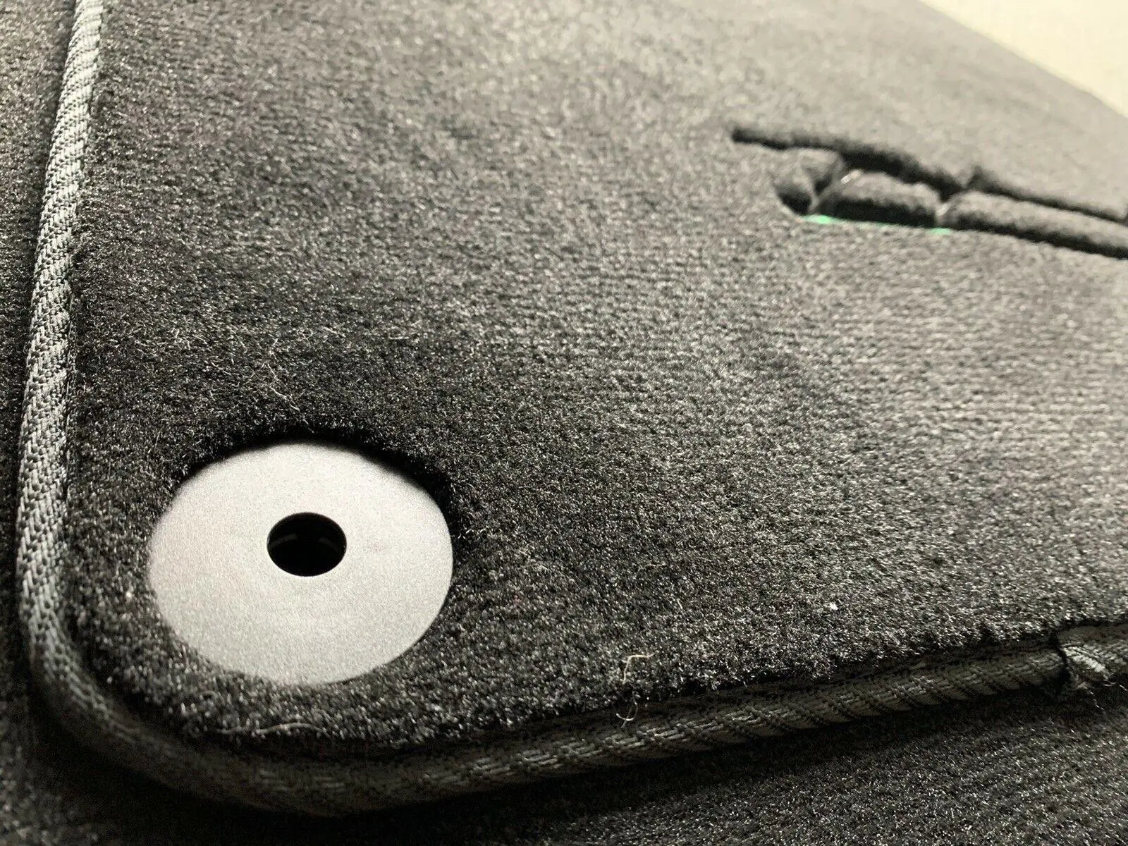 Floor Mats for Lamborghini Huracan With Italian Flag and Perfomante Logo - AutoWin