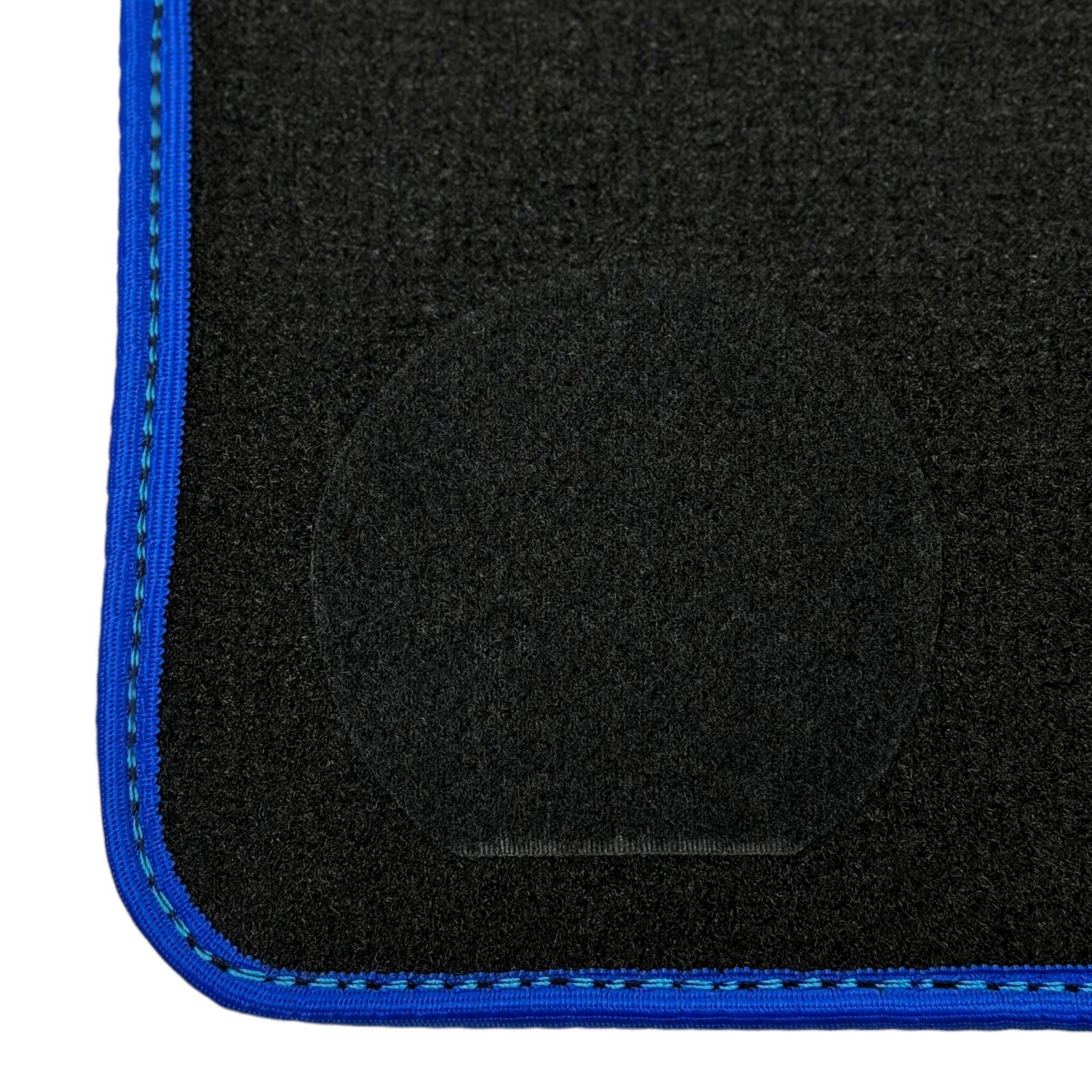 Black Mats For BMW 7 Series E32 | Blue Trim - AutoWin