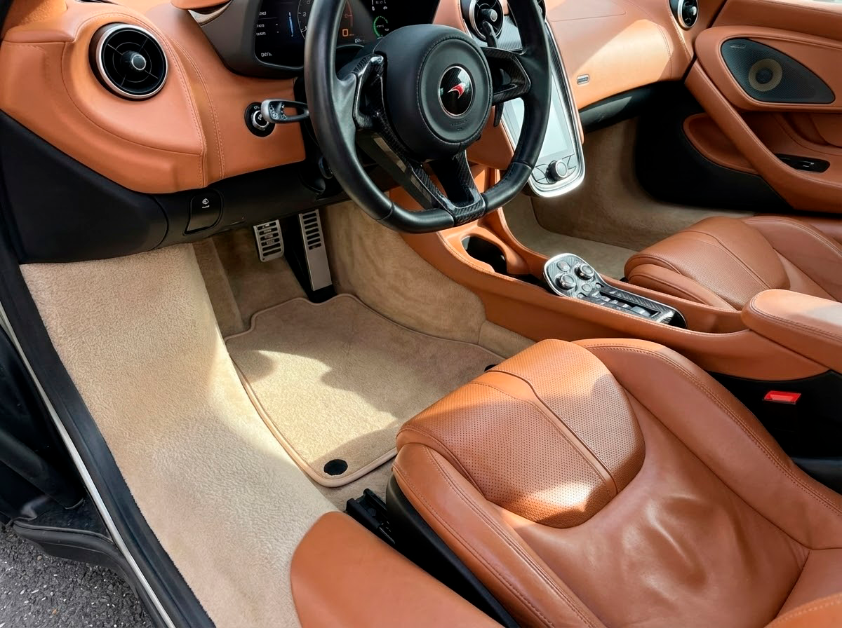Customizable Floor Mats From Carpet With Leather for McLaren 570S (2015-2021) - AutoWin