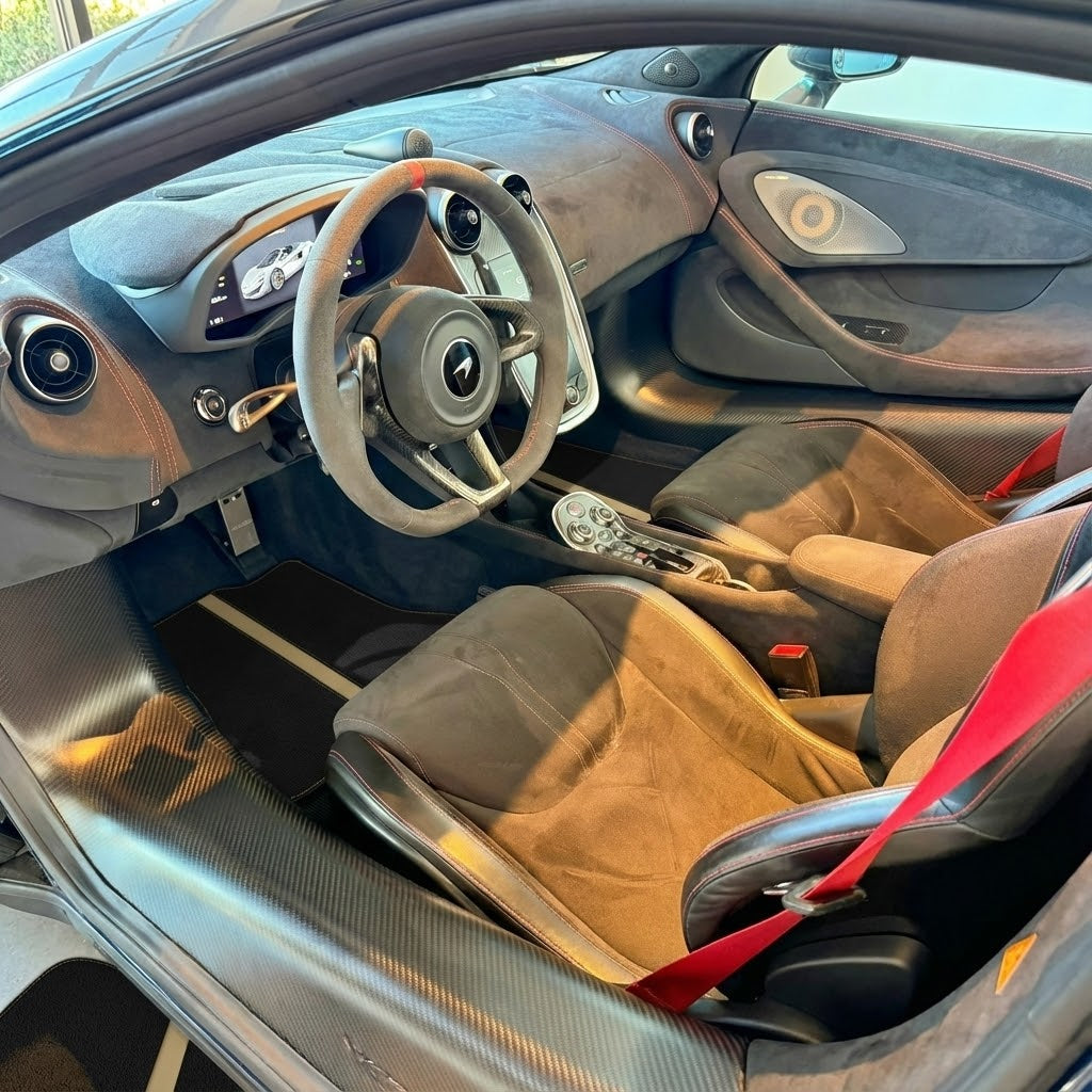 Black Floor Mats for McLaren 600 LT (2018-2020) With Red Trim - AutoWin.EU