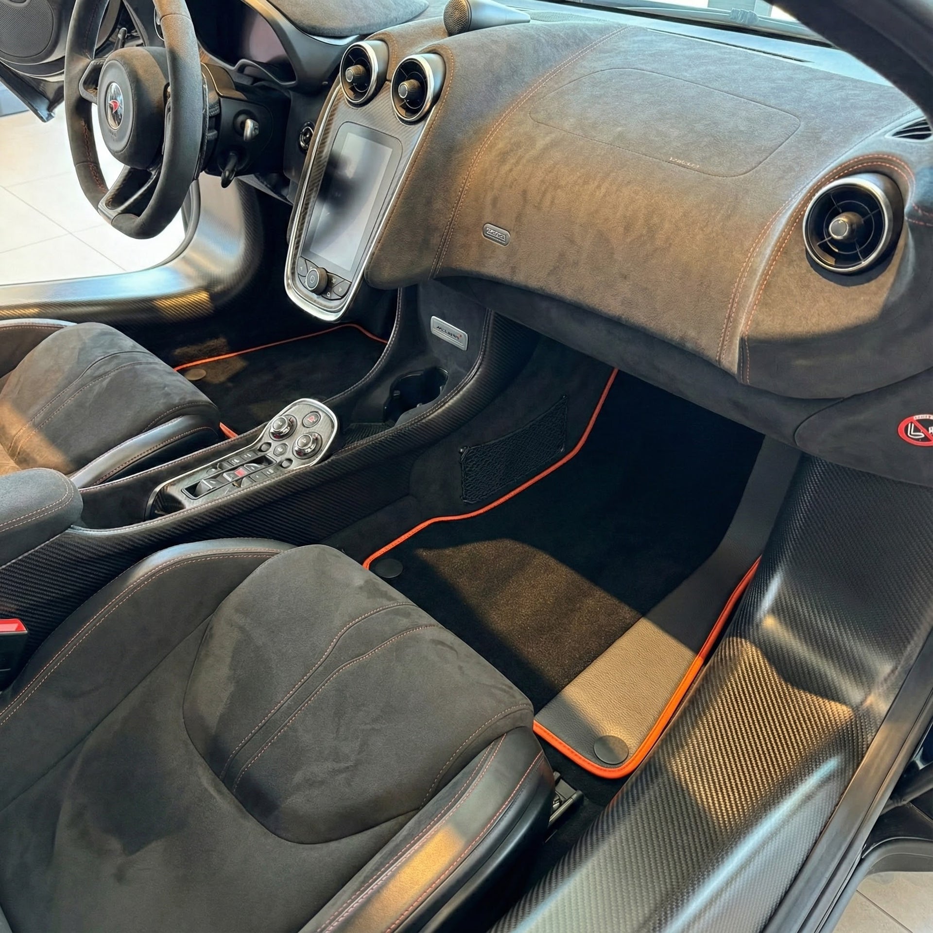 Customizable Leather Floor Mats with Symmetrical Hex Pattern for McLaren 600LT (2018-2020) - AutoWin