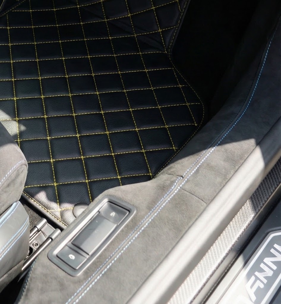 Customizable Leather Floor Mats with Divario Pattern for Lamborghini Centenario (2016-2017) - AutoWin