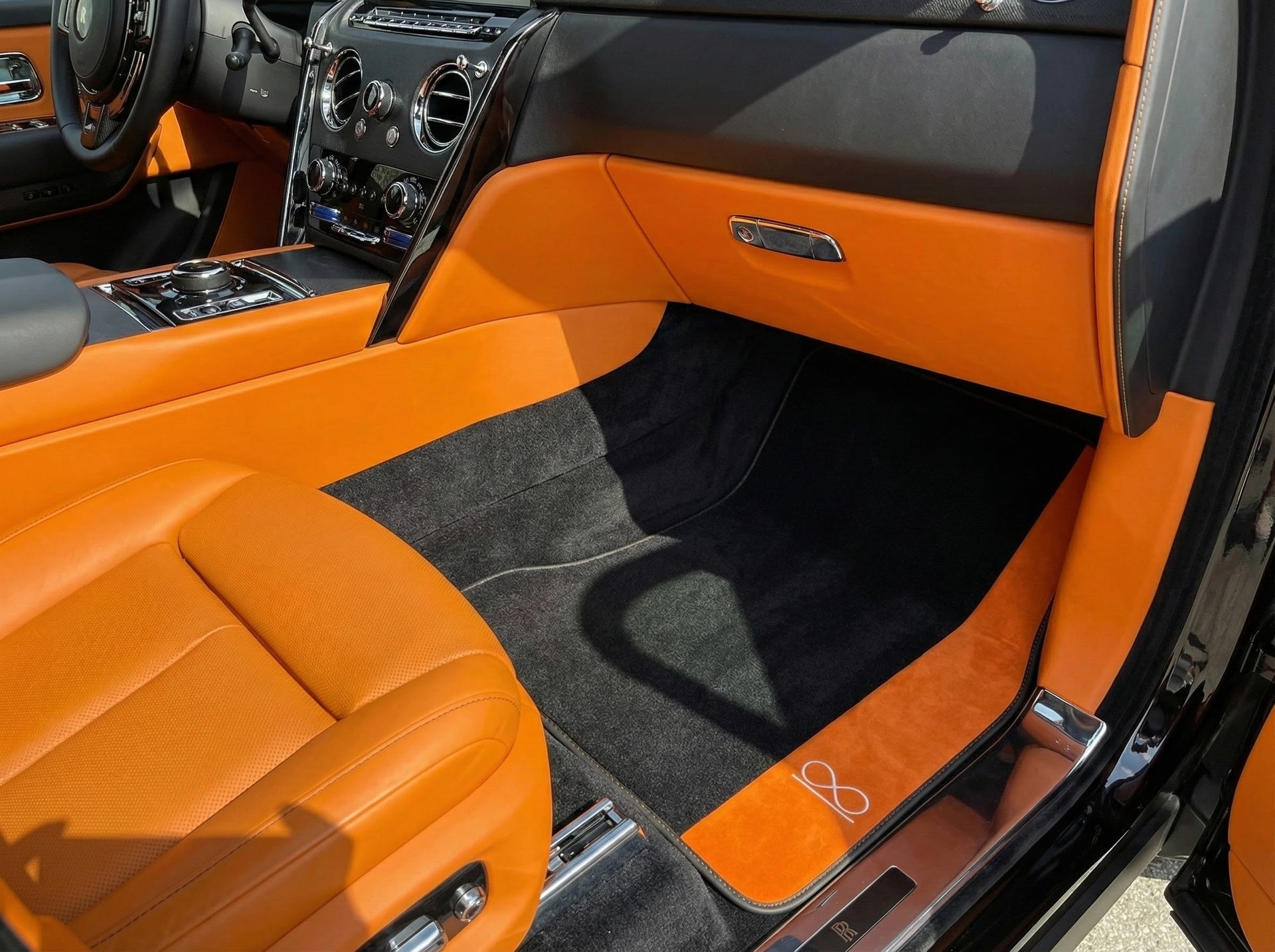 Black Sheepskin Floor Mats for Rolls-Royce Cullinan | Orange Trim - AutoWin