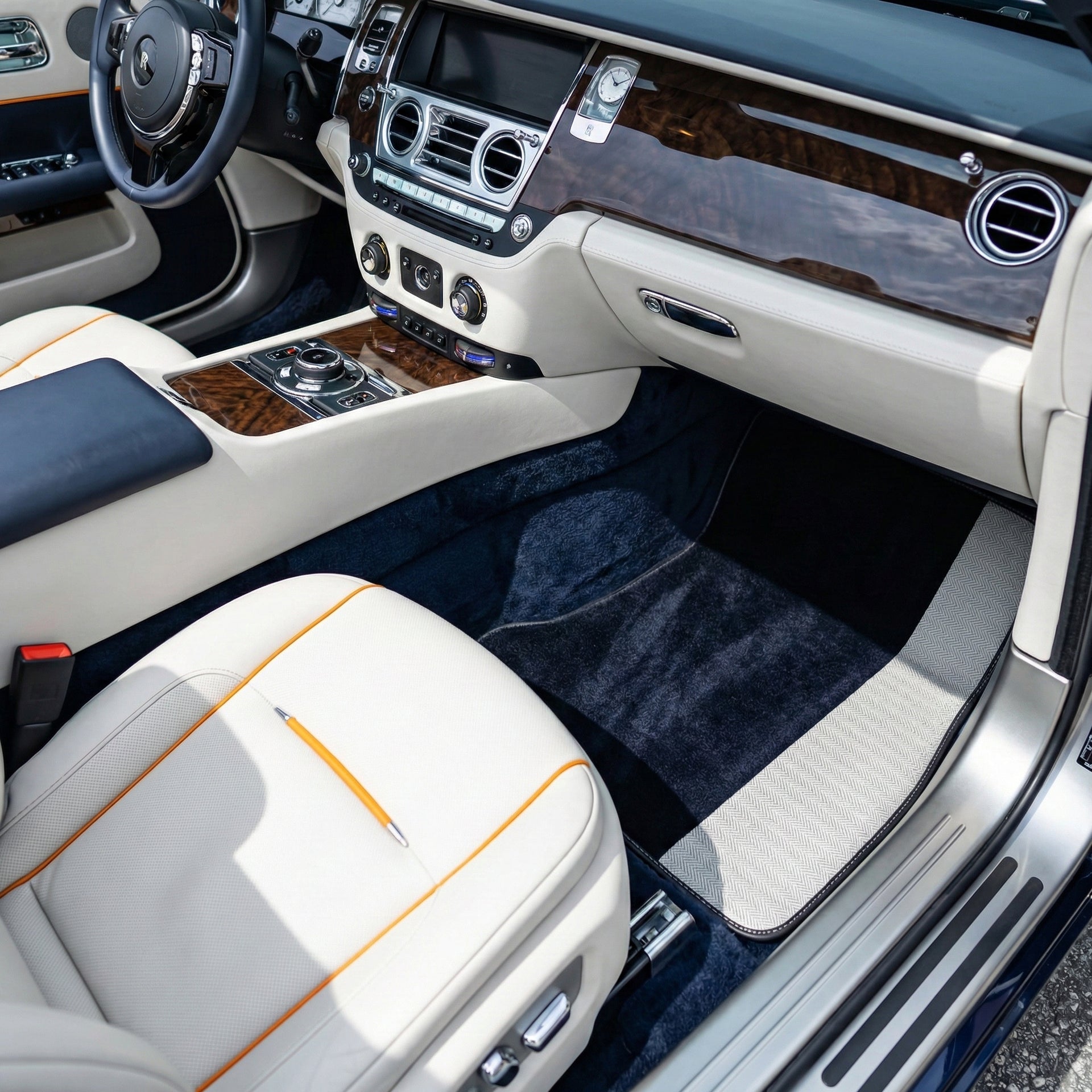 Black Floor Mats for Rolls Royce Dawn (2016-2023) with White Leather - AutoWin