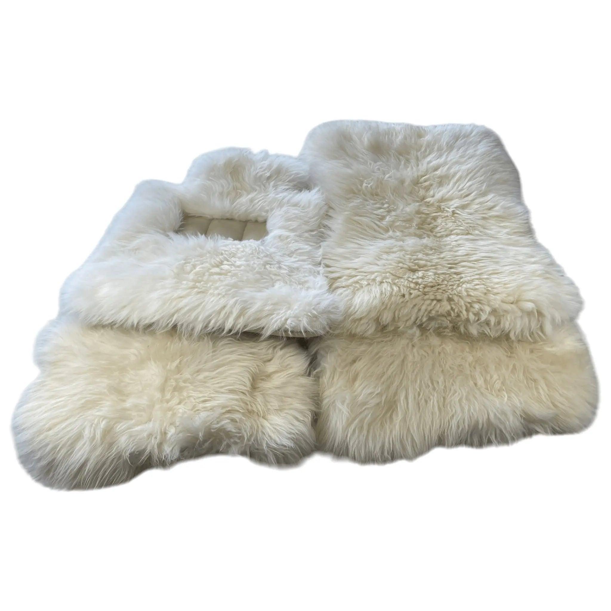 Various Colors of Sheepskin Floor Mats Tailored for the Alfa Romeo Giulia (1962-1978) - AutoWin