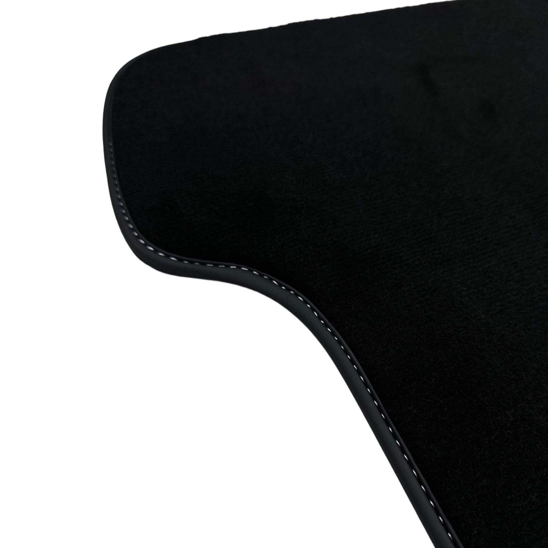 Black Floor Mats For Mercedes-Benz C-Class W204 (2007-2014) - AutoWin