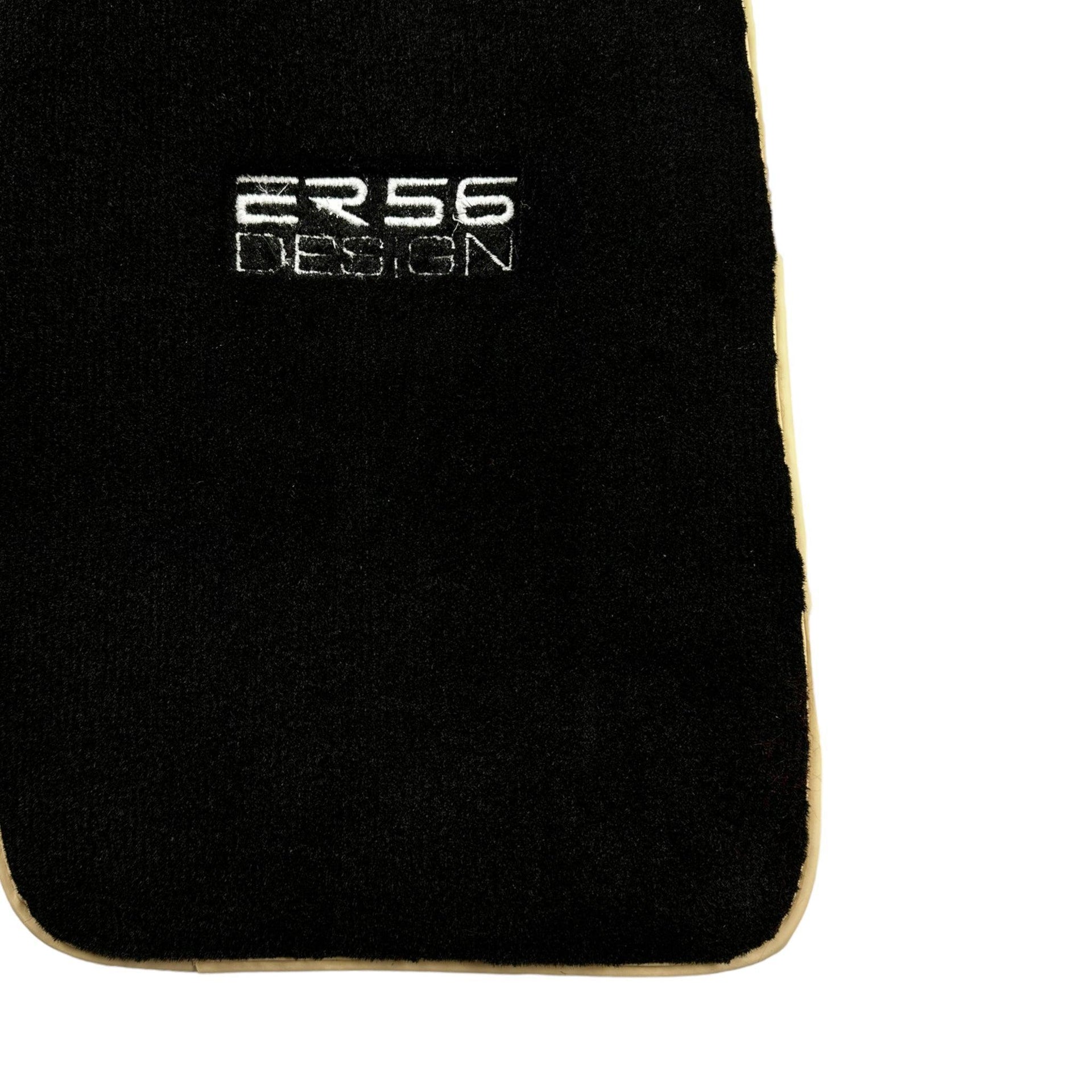 Black Floor Mats For Mitsubishi Pajero III (2000-2004) ER56 Design - AutoWin