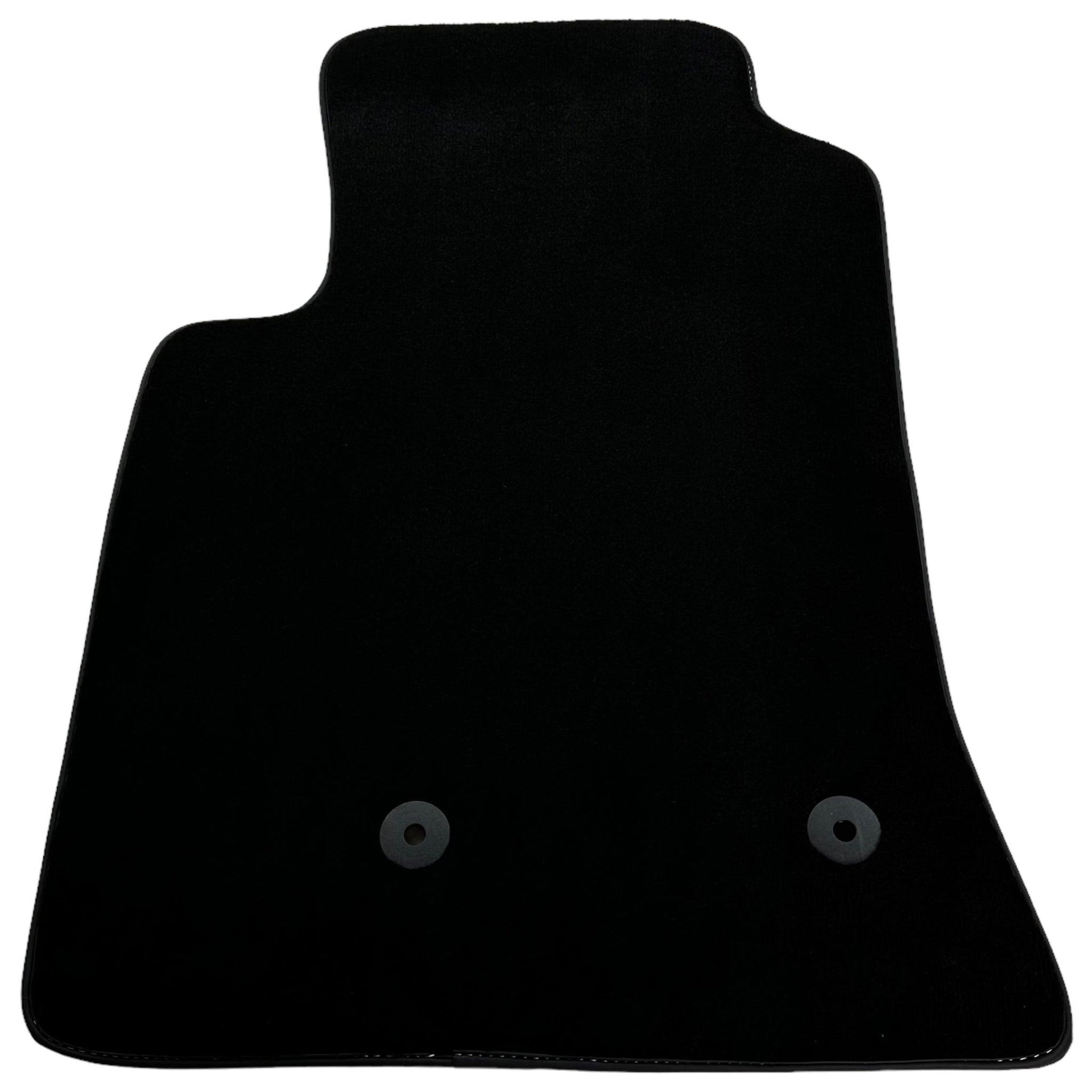 Black Floor Mats For Mitsubishi Pajero V80 (2006-2011) - AutoWin