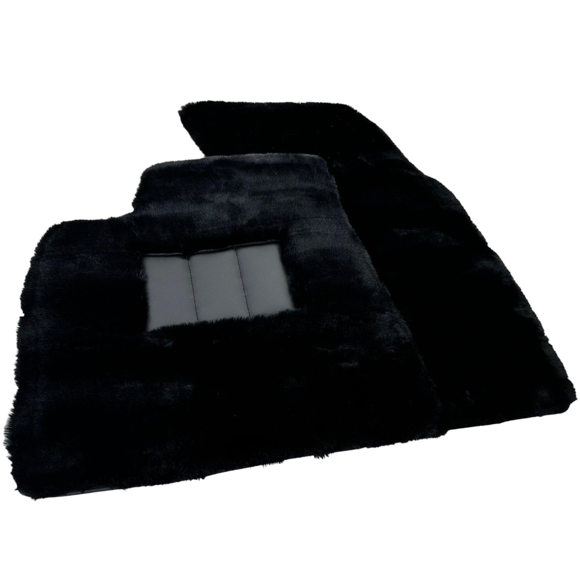 Black Sheepskin Floor Mats for Lamborghini Urus (2018-2024) | ER56 Design - AutoWin