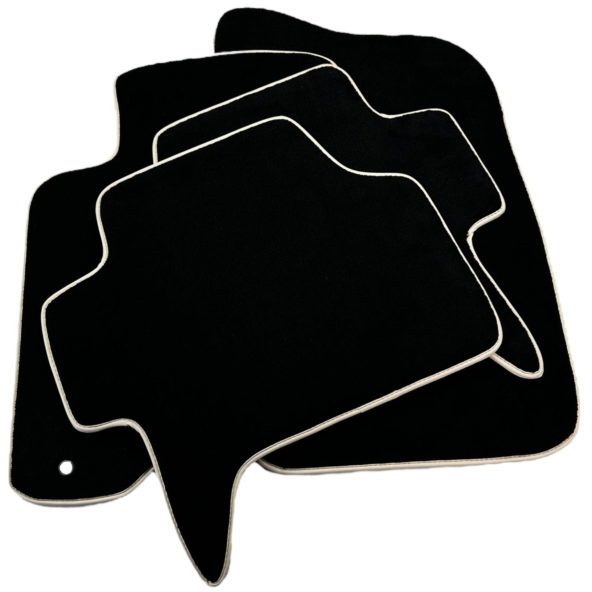 Black Floor Mats For Mitsubishi Pajero Sport (2009-2015) - AutoWin