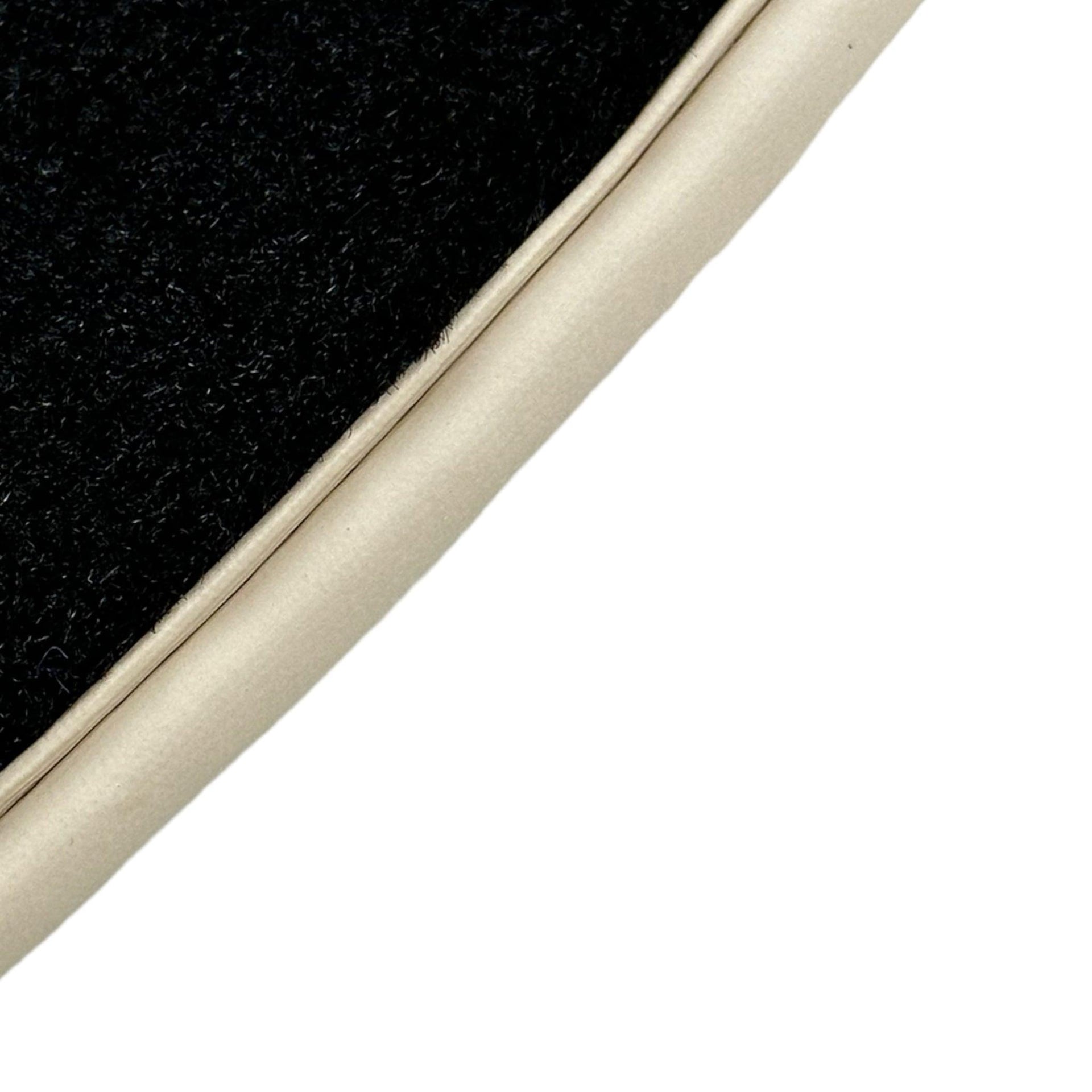 Black Floor Mats For Toyota RAV4 (2013-2018) - AutoWin