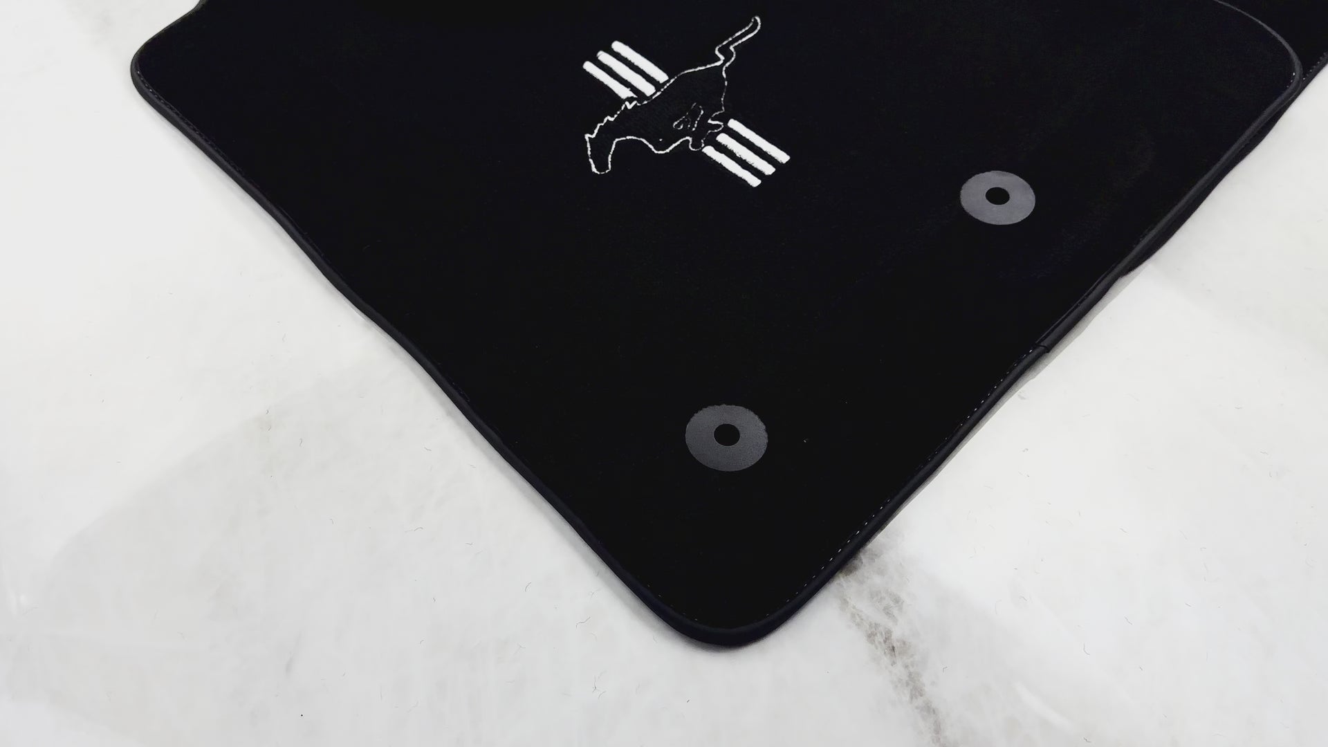 Black Floor Mats for Ford Mustang GT500 Shelby (2015-2021) - AutoWin.EU