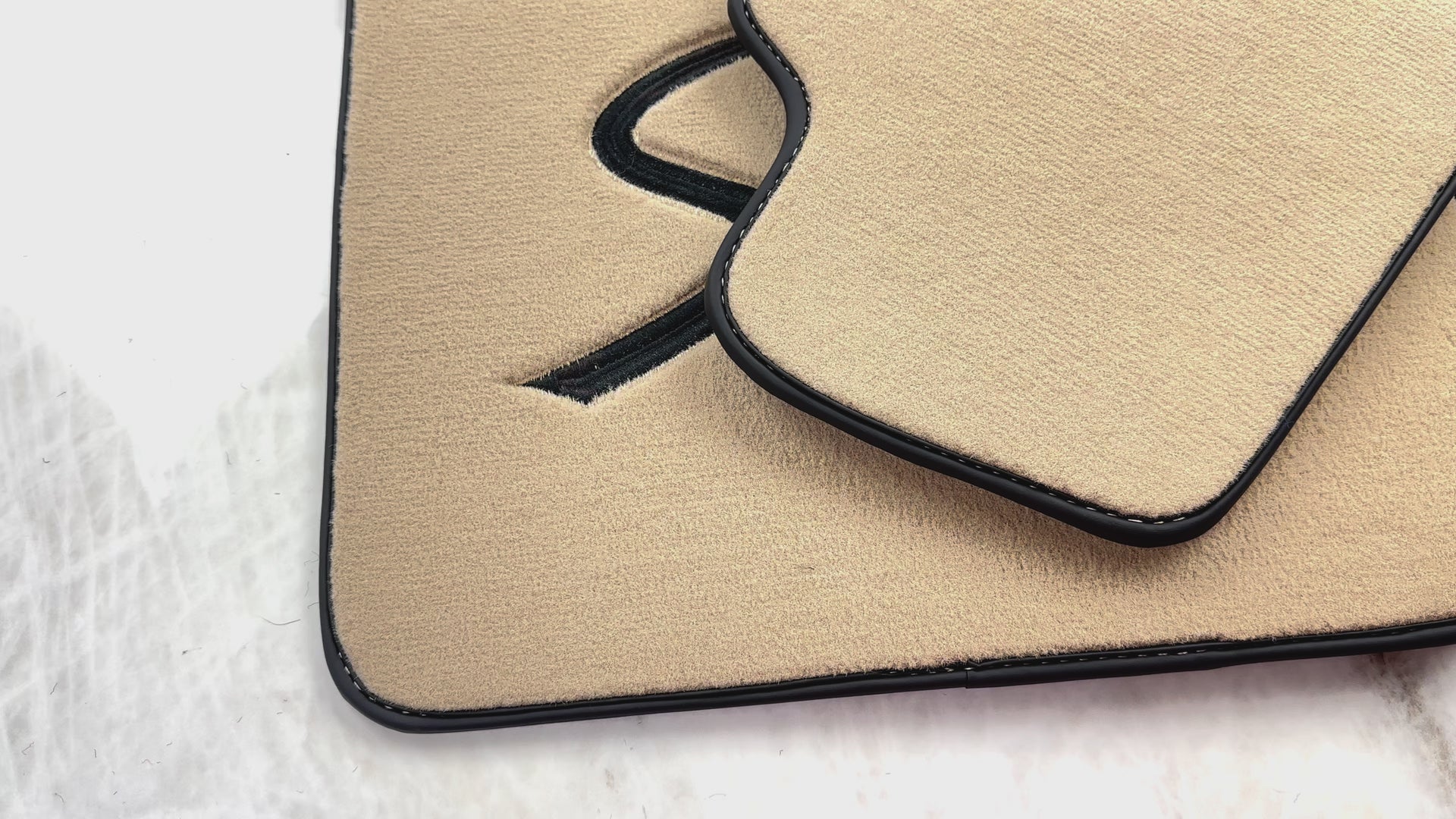 Beige Floor Mats for Mini Countryman F60 Hybrid (2020-2023) - AutoWin