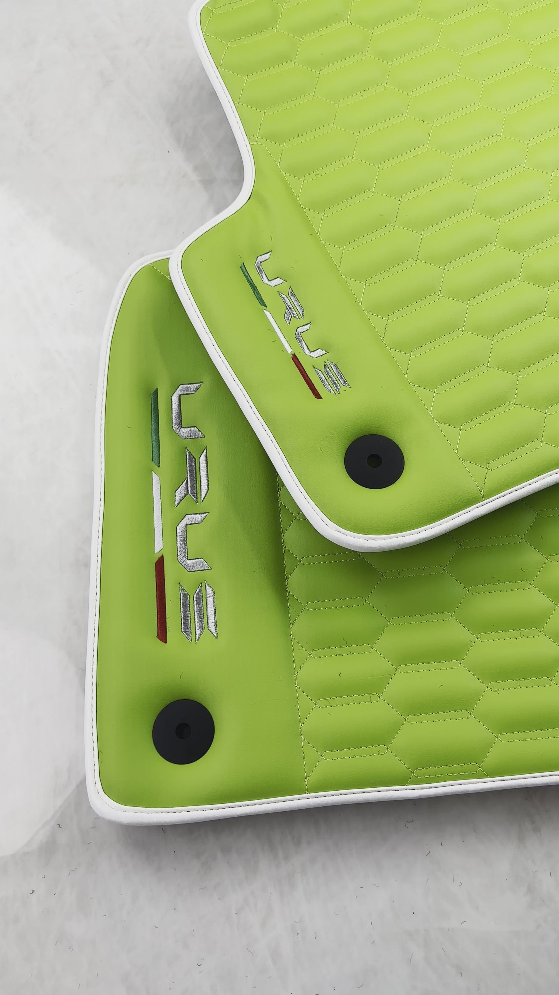 Green Leather Floor Mats for Lamborghini Urus (2018-2026) ER56 Design - AutoWin.EU