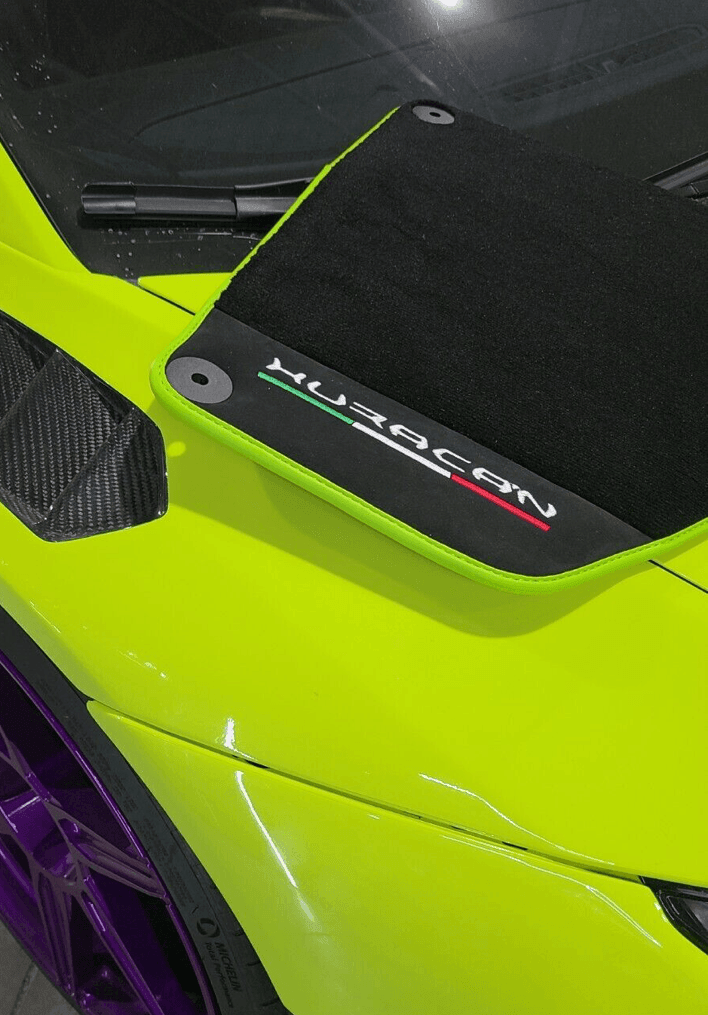 Black Floor Mats for Lamborghini Huracan With Alcantara Leather Green Trim - AutoWin