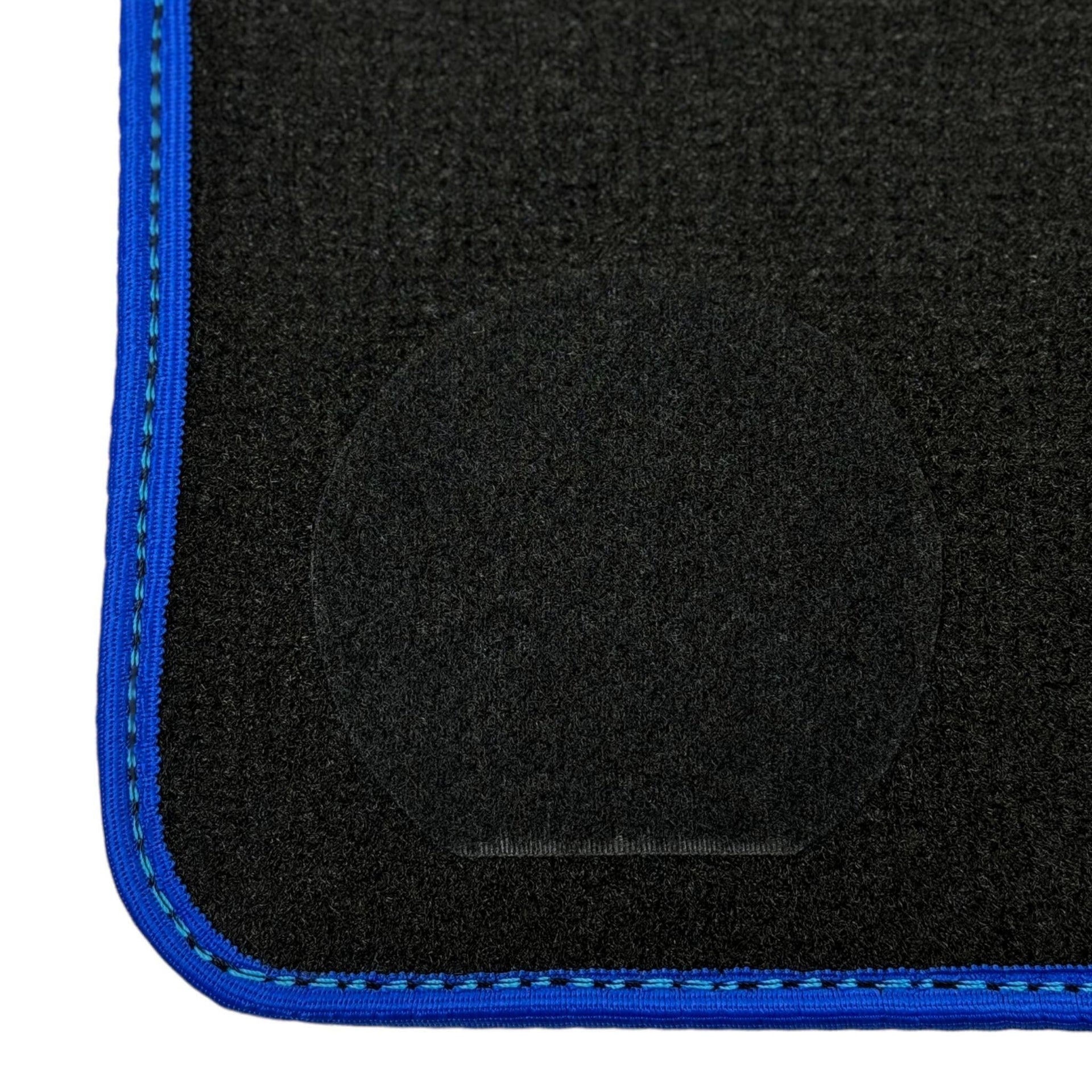 Black Mats For BMW 3 Series E30 4-doors Sedan | Blue Trim - AutoWin